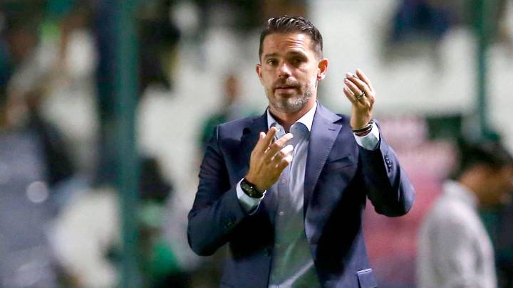 El fuerte cruce de Gago con un periodista sobre su ciclo en Boca: "Perdí con River, pero saqué el 70% de puntos"