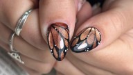Uñas monarca: el diseño inspirado en la mariposa más elegante y sofisticado del otoño