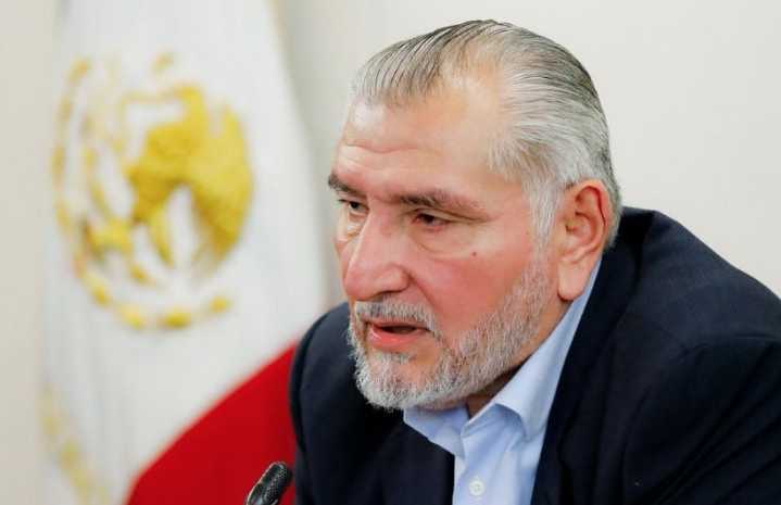 Notarías de Adán Augusto López vinculadas a empresas fantasma en “La Estafa Maestra”