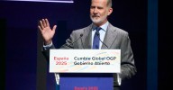 El Rey apela al "compromiso colectivo" para defender la democracia ante "el auge de los populismos"
