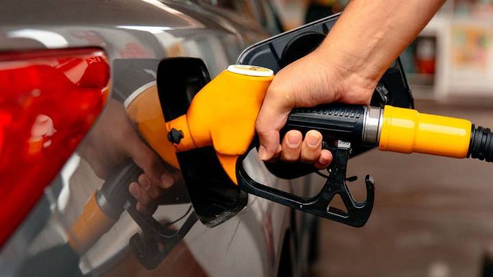 El Gobierno posterga la suba de impuestos a los combustibles para después de las elecciones