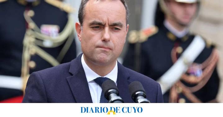Sébastien Lecornu renunció como primer ministro de Francia un día después del anuncio de su gabinete