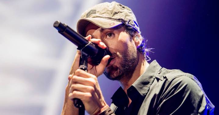 Enrique Iglesias reacciona a memorias de su madre Isabel Preysler