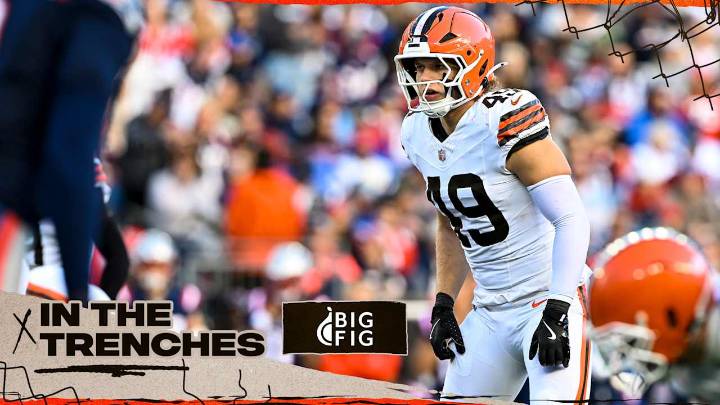 Carson Schwesinger considered week to week with ankle injury