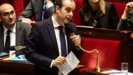 Francia: Lecornu propone suspender la reforma de las pensiones de Macron