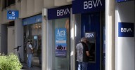 Las reacciones a la opa: Isla celebra el resultado y el gobierno español muestra "respeto"