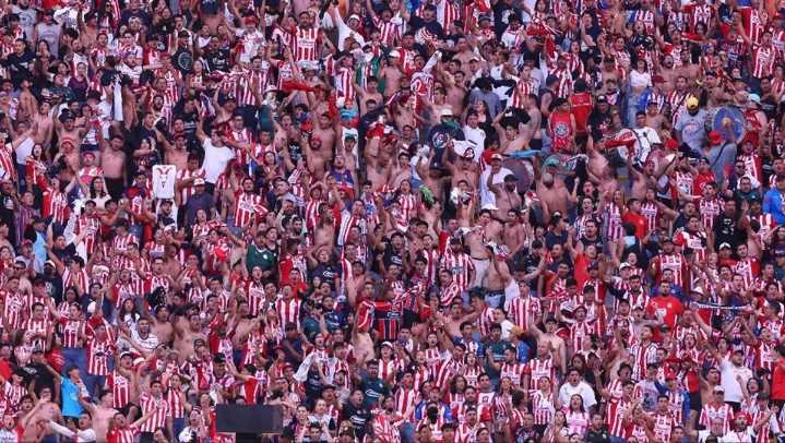 Atlistas matan a aficionado de Chivas previo al encuentro deportivo