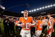 Bo Nix Addresses Flipping the Script on Eagles as Sean Payton Sums Up Broncos QB In 1 Word Bo Nix’s clutch plays helped Denver overcome a fourth-quarter deficit to shock the Eagles and end their winni