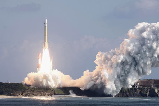Japón lanza con éxito nave de carga para llevar suministros a la Estación Espacial Internacional