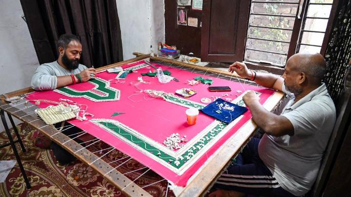 Is the Dogri language losing resonance in India?