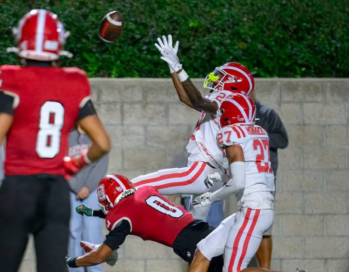 Mater Dei football surges in the fourth quarter to beat Orange Lutheran