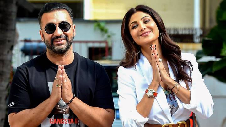 Shilpa Shetty cancels foreign trip plans, withdraws plea amid cheating case