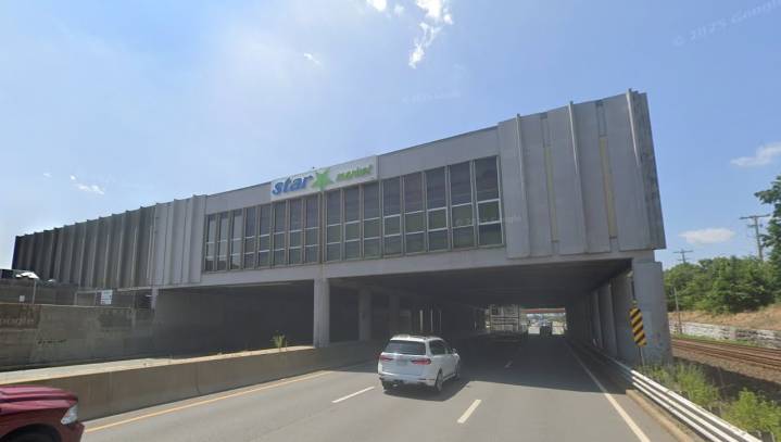 Star Market over the Mass. Pike in Newton closed over asbestos concerns