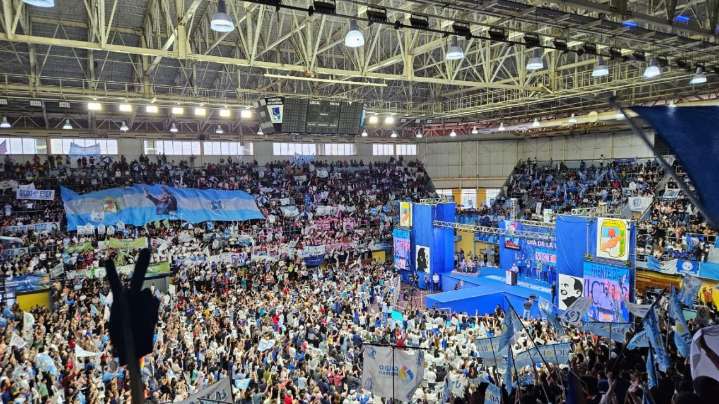 Gildo Insfrán encabezó un multitudinario acto por el Día de la Lealtad Peronista en Formosa