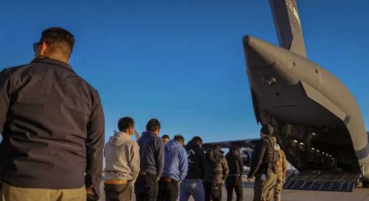 Gobierno de Trump reporta la deportación de medio millón de migrantes indocumentados