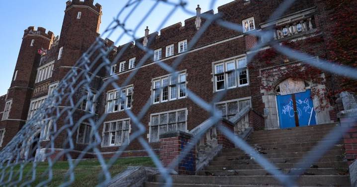 City offers to buy Marshall School and Cleveland High School