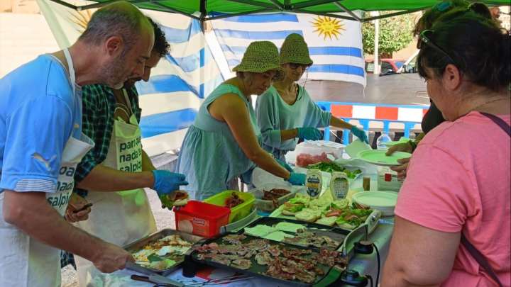 El pueblo navarro que convierte el vermut en una vuelta al mundo en doce pinchos