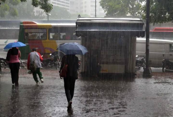Se anticipa que las altas temperaturas y las precipitaciones continuarán hasta mediados de noviembre