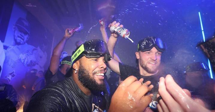 Toronto Blue Jays’ win over Mariners clinches spot in World Series; First game in Toronto Friday