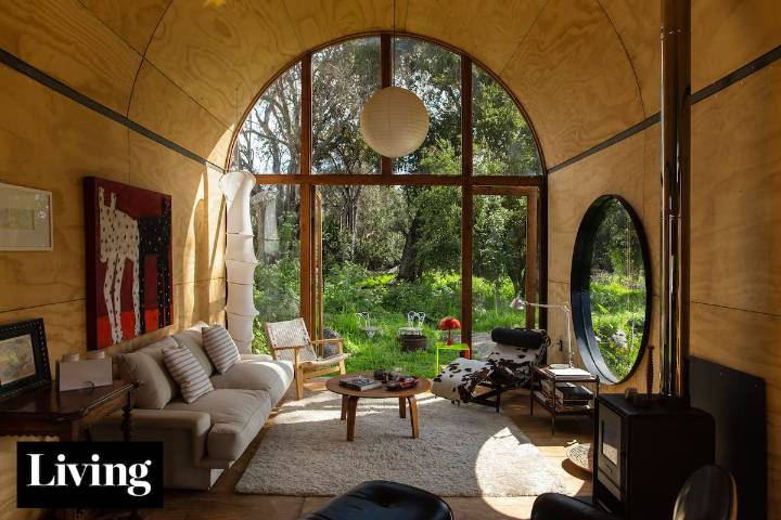 En Valparaíso. Entre árboles centenarios, un arquitecto construyó una casa de campo que honra la memoria de sus abuelos