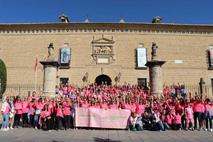 Jaén conmemora el Día Mundial del Cáncer de Mama entre marchas, movilización social y críticas por los retrasos en el cribado