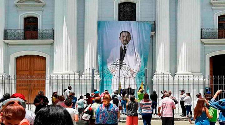 Caracas se moviliza para celebrar la canonización de los dos primeros santos venezolanos