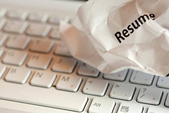 How do I know if a job posting is to meet requirements before giving it to an internal candidate?