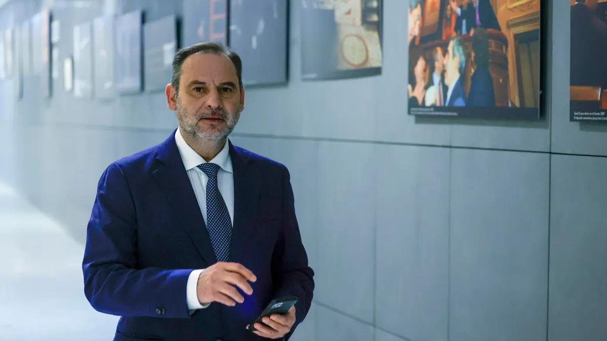 El Supremo rechaza la renuncia de Ábalos a su abogado por fraude de ley y decidirá en una vistilla si le envía a prisión