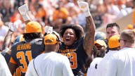 Tennessee’s Daevin Hobbs off injury report before showdown vs. Arkansas