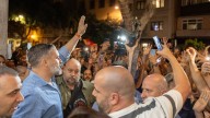 Abascal en Canarias: "Sánchez no puede salir a la calle, nosotros estamos en la calle con vosotros"