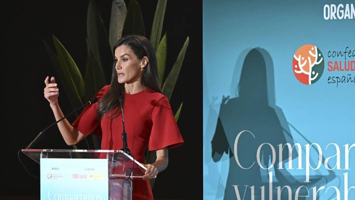 La reina Letizia señala el poder de la lectura para abordar problemas de salud mental