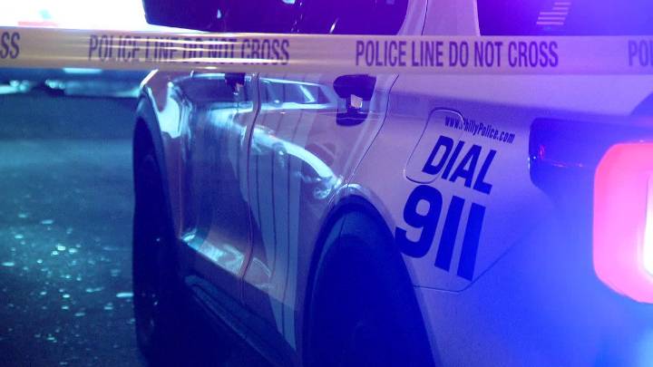 Man shot outside bathroom at Philadelphia birthday party: police