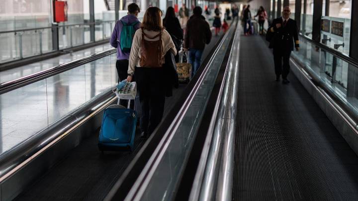 Aena avisa: no es posible pagar con tarjeta en el aeropuerto de Barajas
