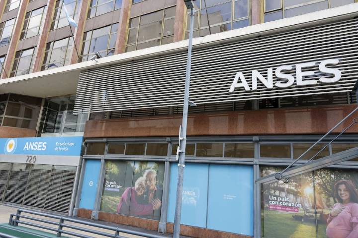 Asistencias. Quiénes cobran la AUH este miércoles 15 de octubre