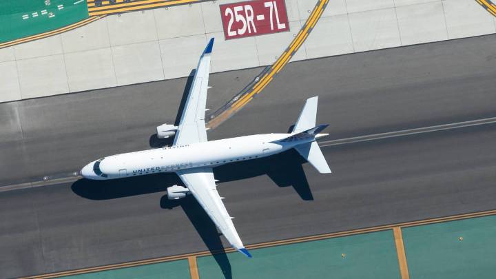 United Airlines Set To Return To Carlsbad After 11