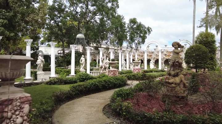 Kapok Tree Inn: Clearwater's Palace of Grandeur