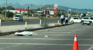 Detienen a trailero de 21 años por atropellar y matar a ciclista y su perrito en salida de Hermosillo; se había dado a la fuga