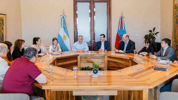Jalil junto al equipo de gobierno analizaron proyectos y plan de obras a desarrollar