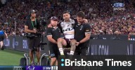 Video: 'He's gone': Reynolds limps off