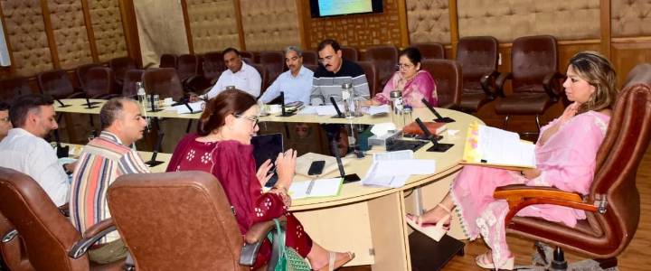 Comm Secy YSS assesses progress of SASCI, Khelo India, PMDP, CSS projects of JKSC
