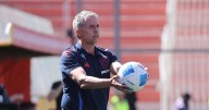 Gustavo Álvarez descarta su salida de la U a Perú tras el triunfo azul sobre Palestino: “Seamos serios”