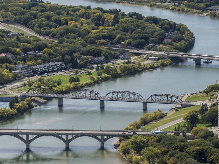 Charges laid after University Bridge collision in Saskatoon