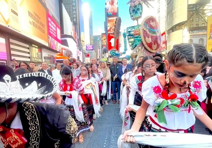 Celebre el Día de los Muertos este domingo en Times Square