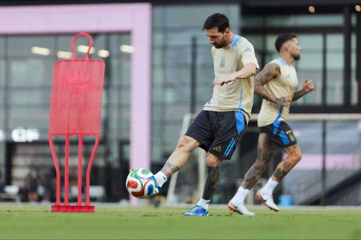 Argentina enfrenta a Puerto Rico en Miami con Leo Messi de arranque y la ilusión intacta