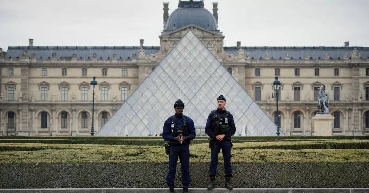 Louvre robbery: All the major security failings that led to seven
