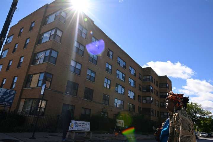Immense show of force in Chicago signals sharp escalation in White House immigration crackdown