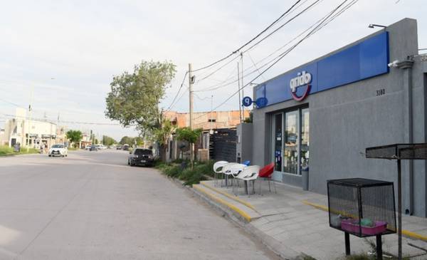 Cuatro años de cárcel por robar en una heladería con una pistola de plástico