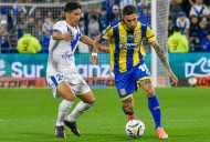 Pasó de todo. Vélez-Rosario: homenajes a Russo, lesión de Di María, golazo de Lanzini, una roja y el gol del 2