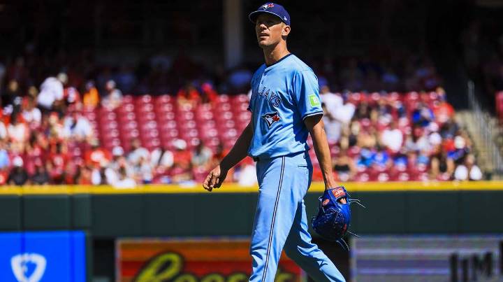 Blue Jays’ Bo Bichette, Jose Berrios, Chris Bassitt ALDS injury updates