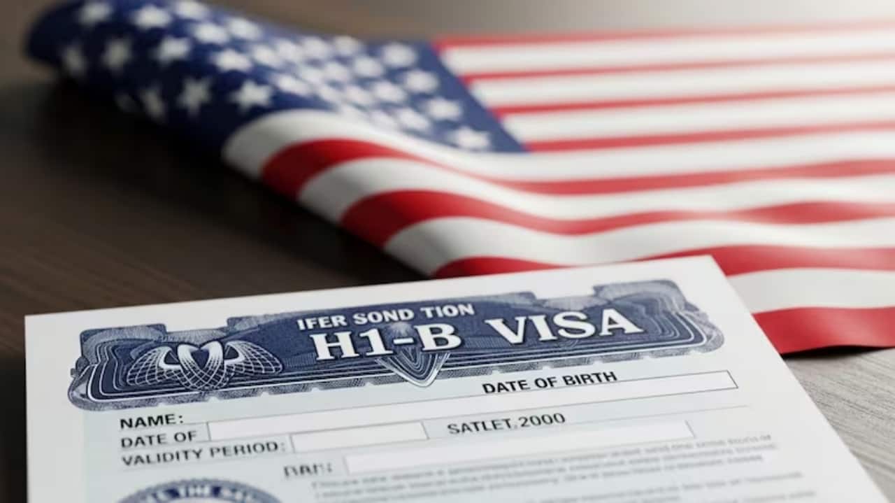 New US Bill Seeks to Tighten H-1B, L-1 Visas; Indian Professionals Face Higher Costs and Stricter Rules